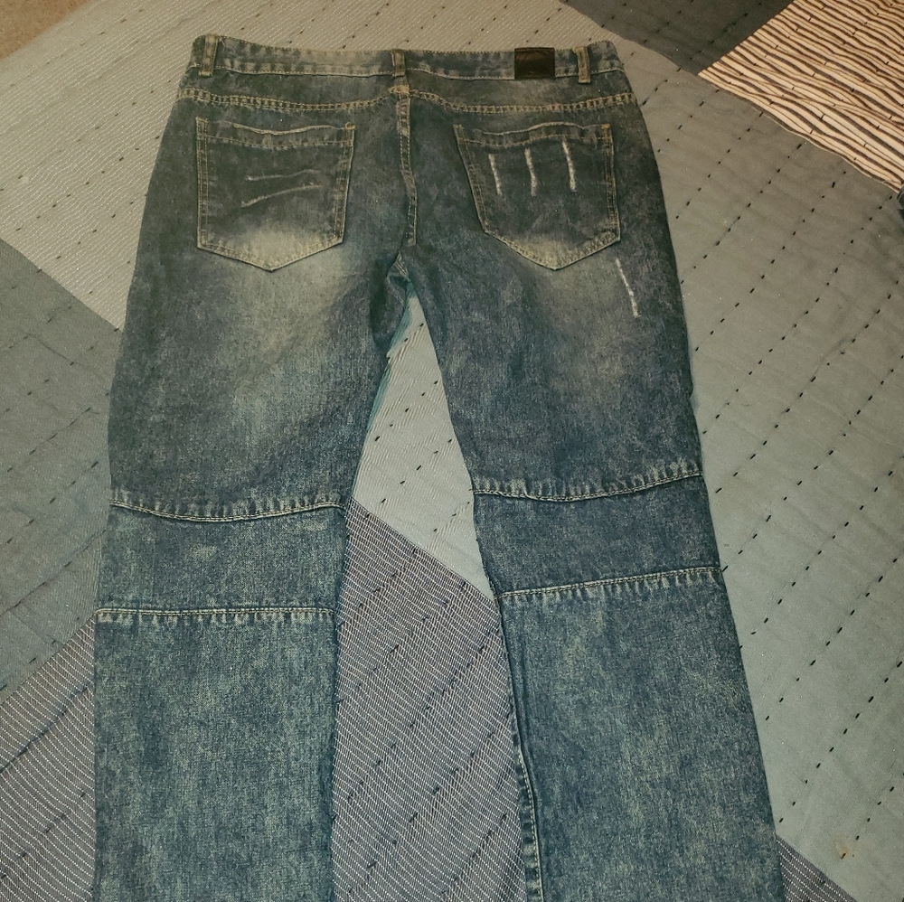 Mens Ripped Jeans - Picture 3 of 3